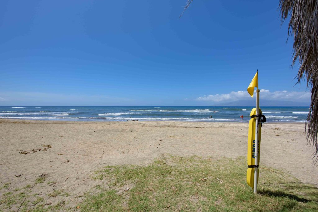 Beach at Launiupoko Beach Park