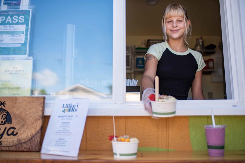 Friendly Service at Baya Bowls Maui