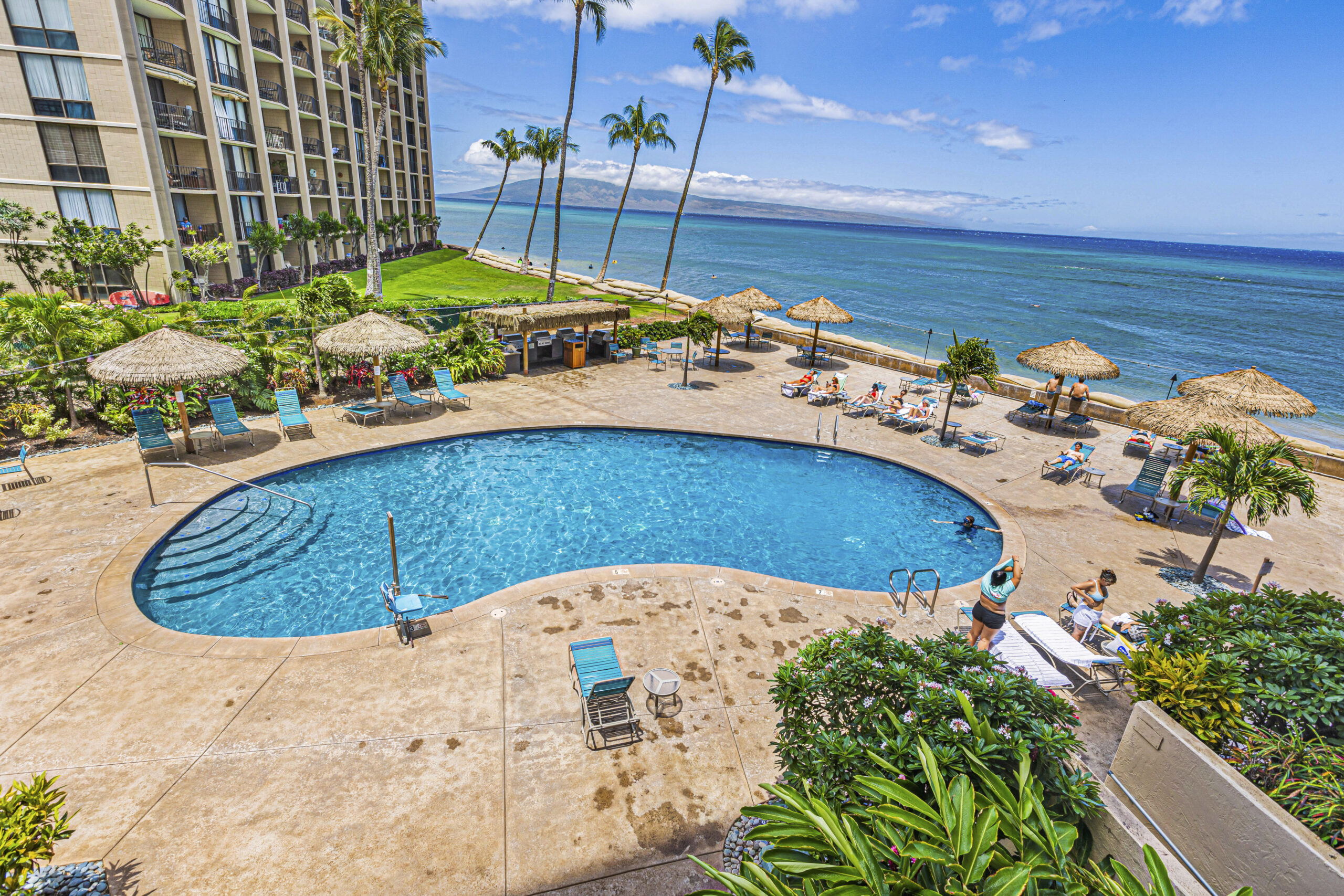 Royal Kahana Grounds & Pool