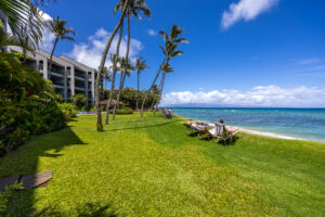 Hale Mahina Beach Resort Grounds and Pool